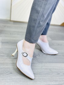 حذاء 702